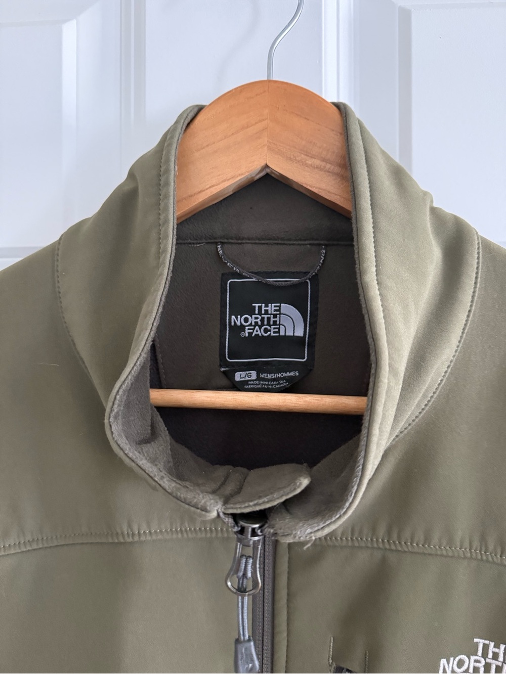 The North Face APEX Men's Olive Green Softshell Jacket - Picture 2 of 4